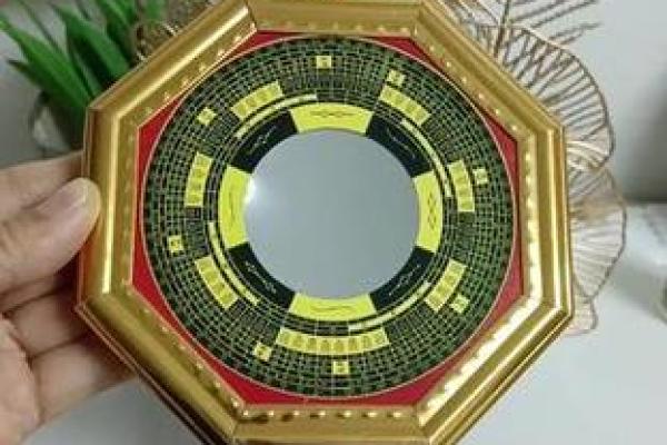 风水八卦镜正确的挂法镜子对外还是对里