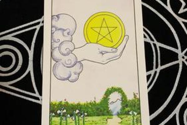 塔罗牌测试，Ta会是你的真命天女嘛？