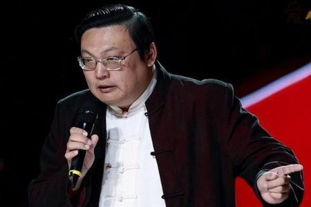 浅谈名嘴梁宏达之生辰八字