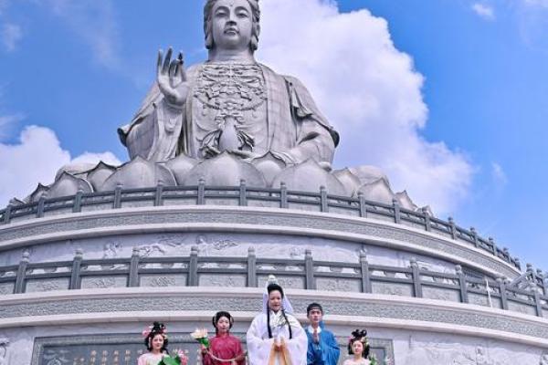 观音和财神哪个坐向