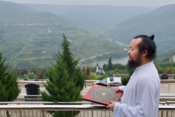 带风水先生去看房子