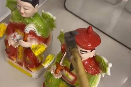 你见过哪些八字很硬的人？据说我妈已经是这老太太送走的第六个了
