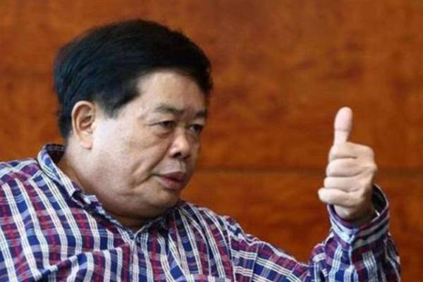 曹德旺抽签非常灵验  玻璃大王曹德旺四柱八字