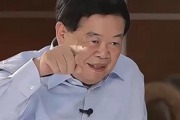曹德旺抽签非常灵验  玻璃大王曹德旺四柱八字