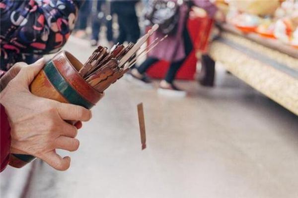 梦见拜五大仙灵签