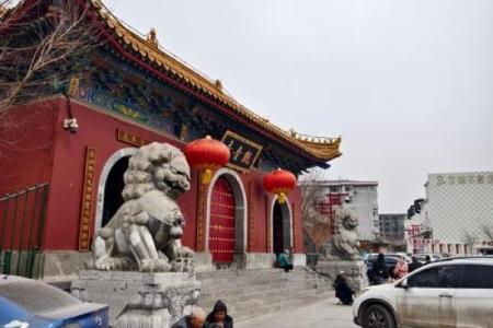郑州寺庙外面有算命的么