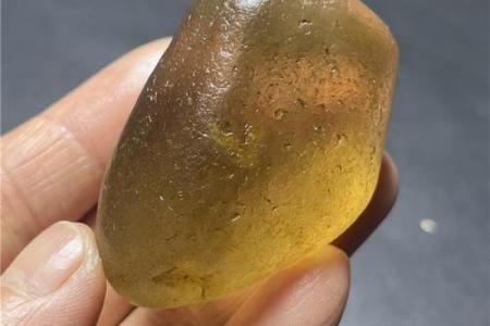 水晶风水_水晶碎石原石放家里好吗