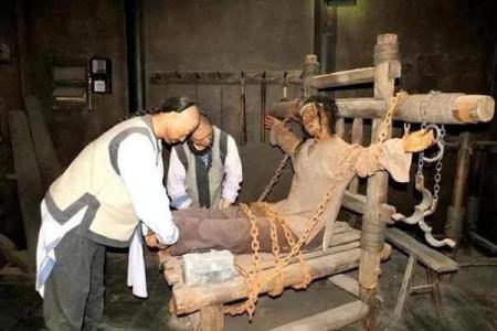 八字中的披麻是什么意思,命带披麻星的人会克死亲人吗