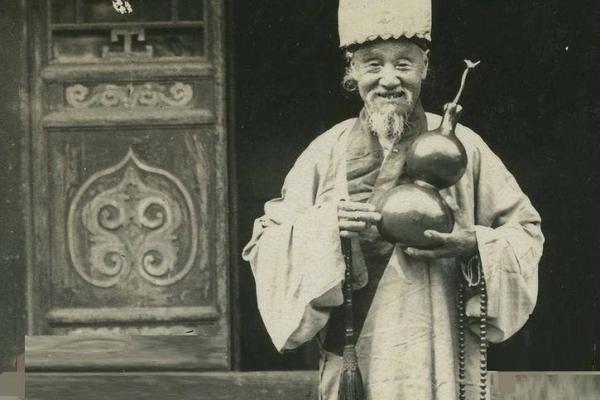 相术算命：命相故事之盲人摸骨