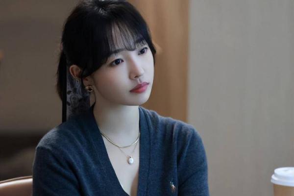 白百何八字